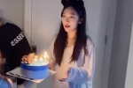 Cựu hot girl Hà Nội bất chấp Chỉ thị 16 vẫn tụ tập mừng sinh nhật, nghi vấn sử dụng bóng cười trong bữa tiệc