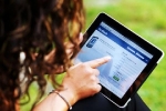 Xuyên tạc công tác chống dịch bằng tài khoản Facebook mang tên chồng