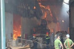 Hà Nội: Cháy xưởng gỗ hơn 6.000m2 ở Chương Mỹ, nhiều đồ đạc bị thiêu rụi