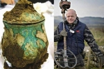 Người đàn ông tìm thấy một cái bình sắt trên cánh đồng: Sau khi mở nó ra, giới khảo cổ học chấn động!