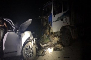 Tai nạn kinh hoàng trên Quốc lộ 7A, 3 cán bộ y tế bị thương nặng