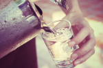 Những sai lầm khi uống nước vào buổi sáng có thể khiến người Việt hại gan, tổn thương thận, gây bệnh ung thư