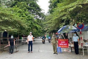 Cán bộ, người dân ủng hộ Hà Nội tiếp tục giãn cách xã hội, sớm khoanh vùng các ổ dịch