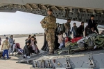 Tránh khiêu khích Taliban, Anh gấp rút sơ tán người
