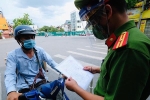 Hà Nội: Phát hiện giấy đi đường của người bán cá mới '8 tháng tuổi'