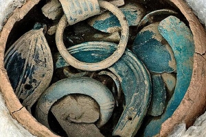 Vô tình tìm thấy 'kho báu 3.000 năm' của Pháp, giới khảo cổ dậy sóng: Đây là phát hiện tuyệt nhất từ trước đến nay!