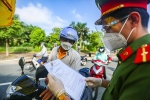 Nhiều người ở Hà Nội chưa có giấy đi đường mới