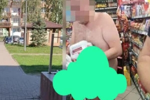 Người đàn ông khỏa thân vào siêu thị mua bia, danh tính được công bố khiến dư luận choáng váng