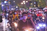 Những người 'xả hơi' đêm Trung thu ở Hà Nội cần tự theo dõi sức khỏe