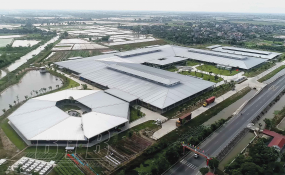 Nhà máy TĐ10 của Công ty Tân Đệ có tổng mức đầu tư hơn 400 tỷ đồng, được xây dựng theo mô hình nhà máy trong công viên.
