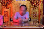 'Thầy Long' - người tự xưng 'Ngọc hoàng đại đế trấn yểm Covid-19' đã bị YouTube chặn hàng loạt video