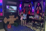 Đột xuất kiểm tra quán karaoke đóng kín cửa lúc đêm khuya, công an phát hiện 38 người hát bên trong