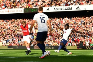 Kết quả Arsenal 3-1 Tottenham: Sao trẻ tỏa sáng, Pháo thủ hồi sinh mạnh mẽ