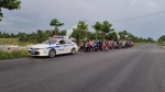 Trắng đêm đón công dân từ TP.HCM và các tỉnh về quê miền Tây tự phát bằng xe máy