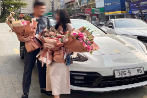 Ông trùm đường dây đánh bạc 'khủng' vừa bị bắt ở Hà Nội từng nổi như cồn vì tặng vợ xe Porsche 5 tỷ làm quà cưới?