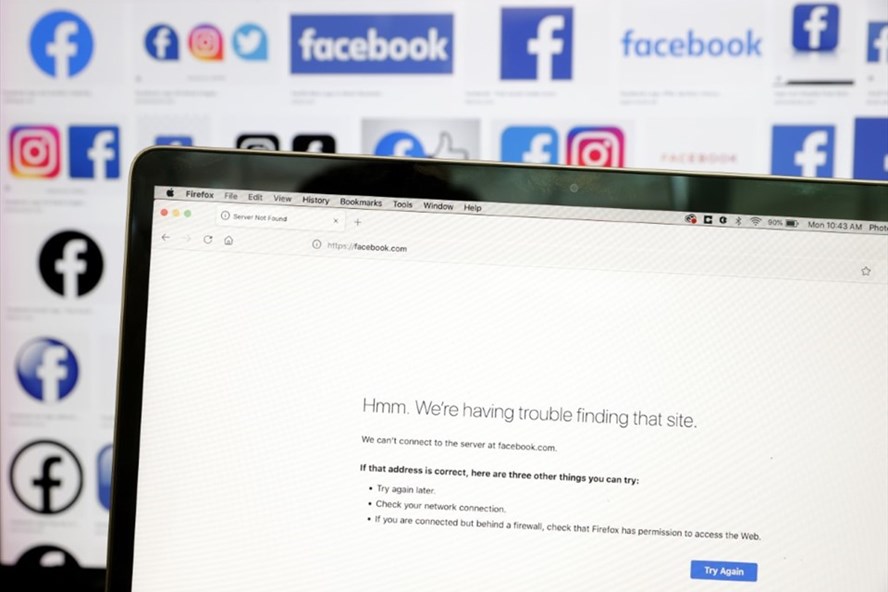 Facebook bị sập hôm 8.10, vài ngày sau sự cố sập toàn cầu. Ảnh: AFP