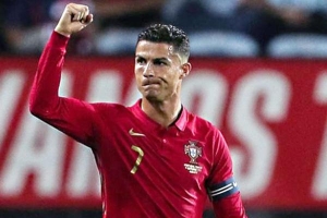 Ronaldo ghi bàn giúp Bồ Đào Nha hạ Qatar