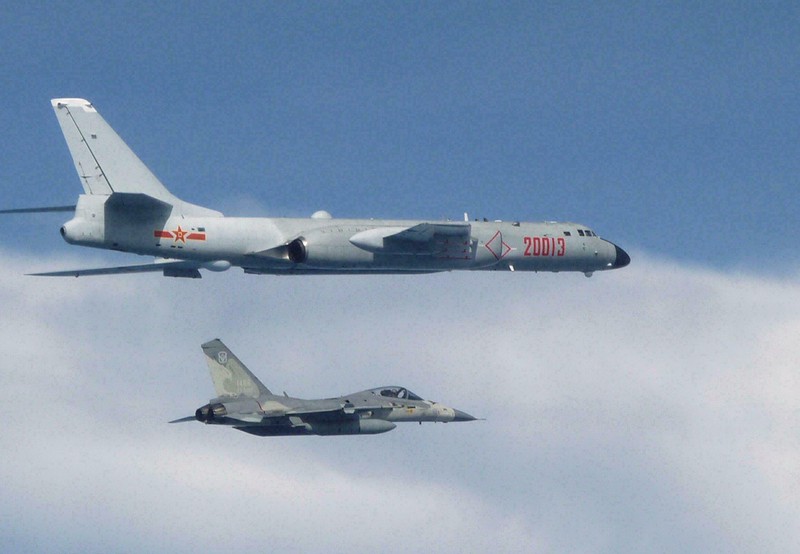 Mối đe dọa tới các căn cứ trọng yếu của Đài Loan từ các phi vụ của không quân TQ. Ảnh: AFP.