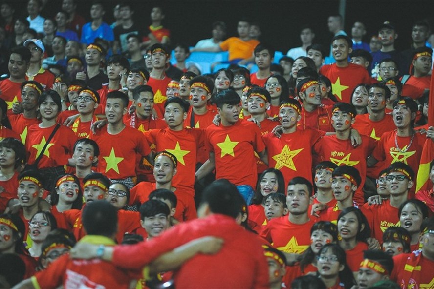 Khán giả trong một trận đấu của tuyển Việt Nam tại sân Mỹ Đình thời điểm chưa có dịch COVID-19. Ảnh: Phạm Đình