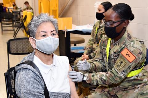 Quân đội Mỹ tham gia chiến dịch tiêm vaccine ngừa COVID-19