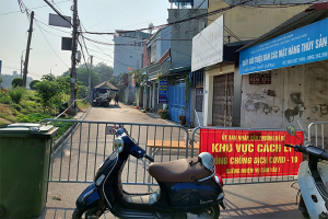Hà Nội: Phong tỏa tạm thời con ngõ xuất hiện 3 ca mắc COVID-19 cộng đồng ở Long Biên
