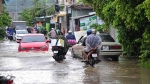Khánh Hòa: Mưa lớn, nước thoát không kịp, Nha Trang bị ngập ở một số nơi