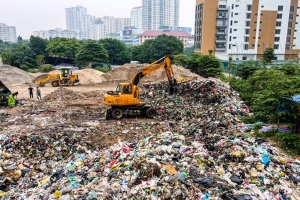 Hồ chứa tại bãi rác lớn nhất Hà Nội quá tải, nguy cơ tràn chất thải ra môi trường