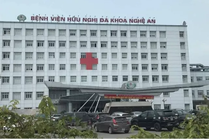 Bệnh nhân dương tính SARS-CoV-2, phong tỏa nhiều khoa của bệnh viện