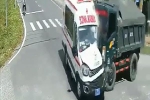 Xe tải va chạm xe cấp cứu chở bệnh nhân Covid-19, 4 người bị thương
