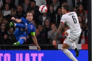 Kane lập hat-trick giúp tuyển Anh tiến sát vé dự World Cup