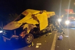 Tai nạn thảm khốc xe khách 16 chỗ nát vụn trên cao tốc, 5 người thương vong