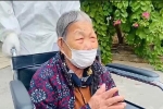 Cụ bà 100 tuổi nhiều bệnh nền đã chiến thắng Covid-19 sau 2 tuần điều trị
