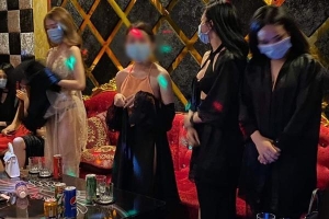 8 nhân viên quán karaoke ở Hà Nội nghi mắc COVID-19