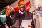 Quan chức Nam Phi lên án lệnh cấm đi lại vì biến chủng mới