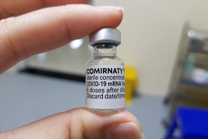 Hơn 2,9 triệu liều vắc-xin Pfizer được gia hạn dùng thêm 3 tháng - Ảnh: Linh Giang.