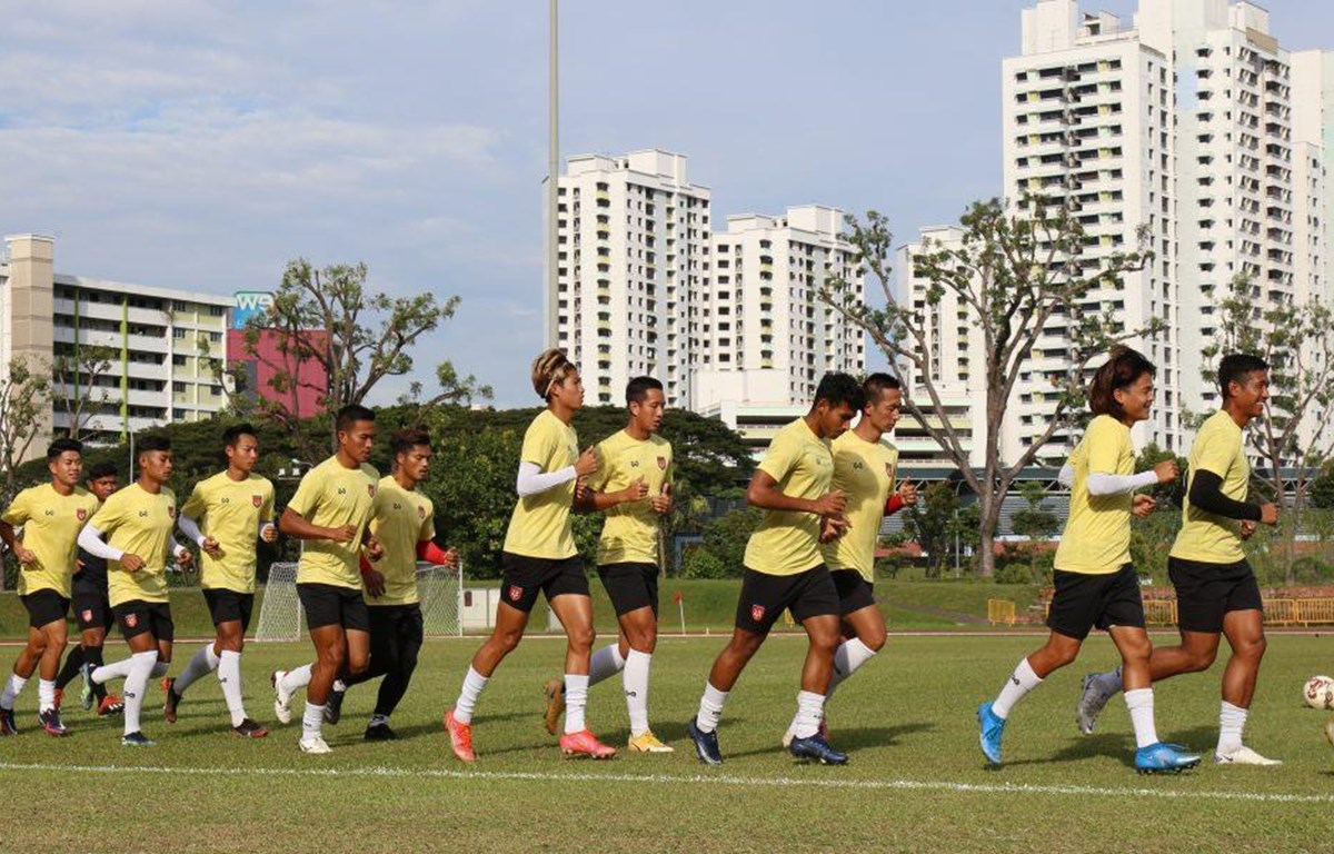 Đội tuyển Myanmar có thể phải bỏ dở AFF Cup 2020 nếu có số lượng thành viên nhiễm COVID-19 quá lớn. Ảnh: MMF.