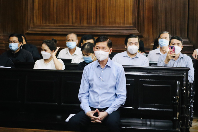 Bị cáo Trần Vĩnh Tuyến trong phòng xử án ngày 8/12.