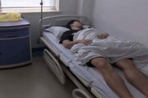 Chàng trai 17 tuổi nhập viện cấp cứu trong tình trạng tai chảy mủ, sốt cao chỉ vì thói quen đeo tai nghe của người trẻ