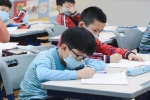 Bộ GD-ĐT yêu cầu học sinh lớp 1, 2 đến trường kiểm tra học kỳ trực tiếp