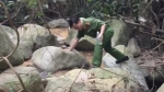 Bình Thuận: Công an leo núi gần 2 tiếng để khám nghiệm thi thể trơ xương, rớt từng khúc