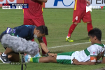 Cầu thủ Indonesia bị đau, trợ lý đội tuyển Việt Nam ghi điểm với hành động cực đẹp
