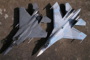 F-15 Mỹ và Su-35 Nga - 'kẻ tám lạng, người nửa cân'?