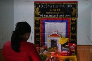 Tin nhắn cuối cùng của nạn nhân người Việt trong vụ chìm xuồng trên eo biển Manche