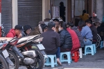 TOÀN CẢNH: Các hàng ăn, quán cà phê ở 2 quận trung tâm Hà Nội đang thế nào trước giờ dừng bán tại chỗ?