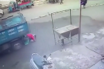 Clip: Bị xe rác 'nuốt chửng', người phụ nữ vẫn sống sót khó tin