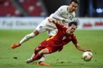 Clip: Cận cảnh tình huống thủ môn Thái Lan phạm lỗi với Văn Toàn
