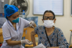 TP.HCM phấn đấu hoàn thành tiêm mũi 3 cho người trên 18 tuổi trước 30/1/2022 để người dân yên tâm đón Tết