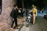 Quái xế phóng từ Hưng Yên ra Hà Nội đua xe, bỏ chạy vì 'sợ bố đánh gãy chân'