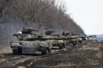 Nóng: Ba trung đoàn xe tăng Nga dàn trận, sẵn sàng can thiệp vào Ukraine