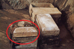 Chạm mặt vòng tay 'rồng' trong mộ cổ 3.000 năm, chuyên gia: Người này quá cao quý!